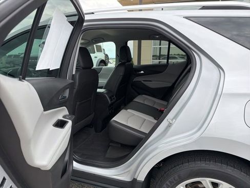 Used 2018 Chevrolet Equinox Premier AWD/4WD image 17