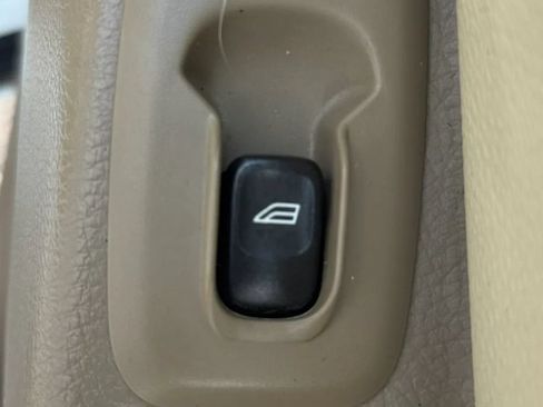 Used 2013 Volvo XC90 3.2 FWD image 31