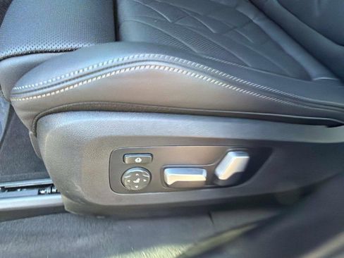 Used 2025 BMW X5 xDrive40i w/ Premium Essential Package AWD/4WD image 38