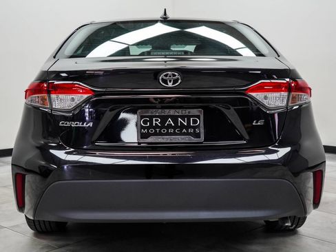 Used 2024 Toyota Corolla LE FWD image 9