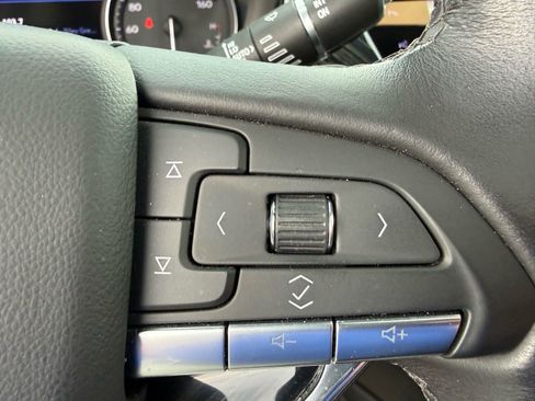 Used 2022 Cadillac XT6 Premium Luxury AWD/4WD image 25