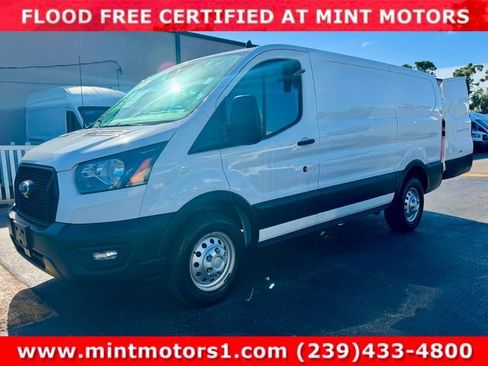 Used 2023 Ford Transit 250 Low Roof AWD image 6