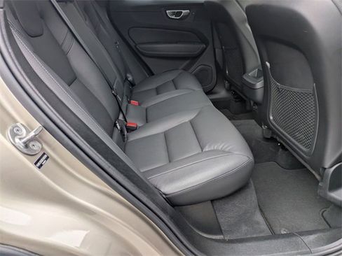 Used 2025 Volvo XC60 B5 Plus image 35