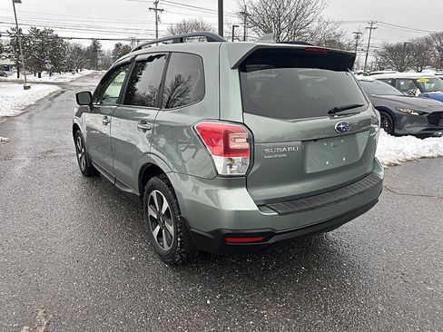 Used 2017 Subaru Forester 2.5i Premium w/ All-Weather Package image 3