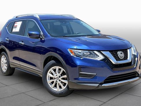 Used 2019 Nissan Rogue SV FWD image 2