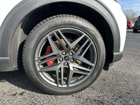 New 2025 Ford Explorer ST image 9