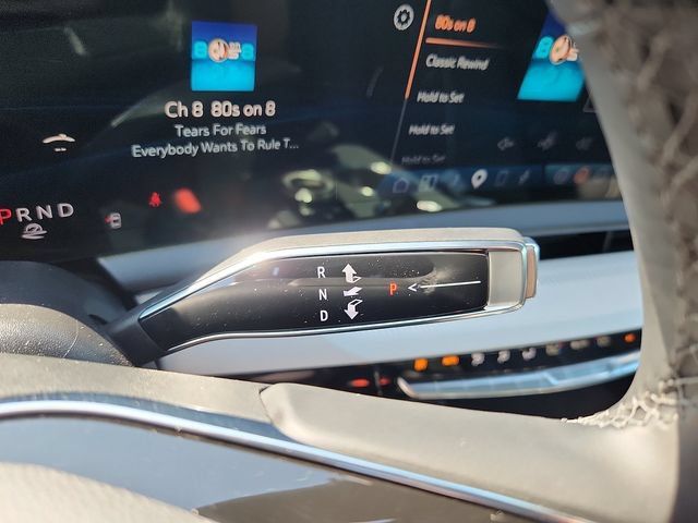 Certified 2025 Cadillac Optiq Luxury 2 AWD/4WD image 15