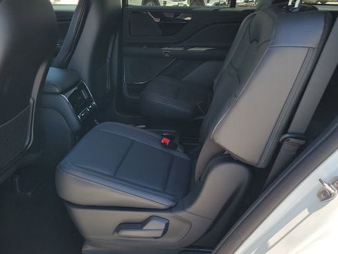 New 2026 Lincoln Aviator AWD image 7