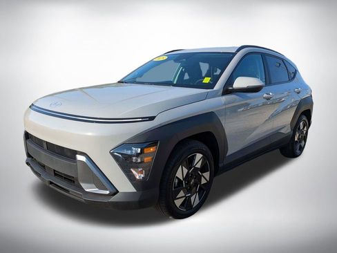 Used 2025 Hyundai Kona SEL FWD image 8