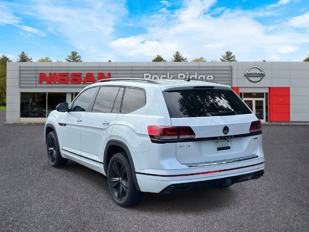 Used 2023 Volkswagen Atlas SEL R-Line AWD/4WD image 4