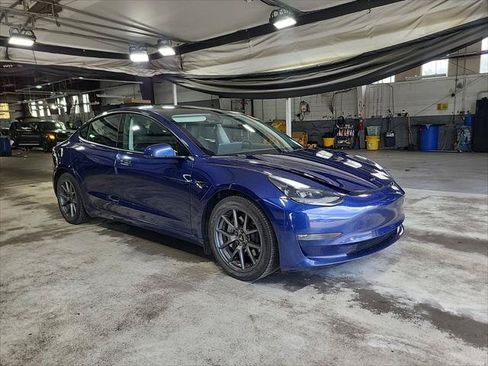 Used 2021 Tesla Model 3 Long Range AWD/4WD image 4