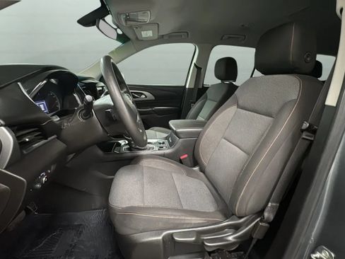Used 2021 Chevrolet Traverse LS AWD/4WD image 19
