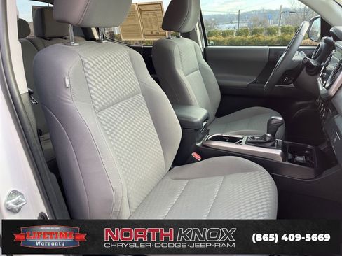 Used 2023 Toyota Tacoma SR5 w/ Technology Package image 27