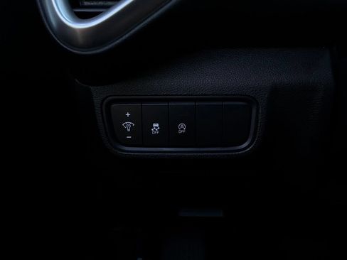 Used 2025 Kia Soul LX w/ LX Technology Package FWD image 20