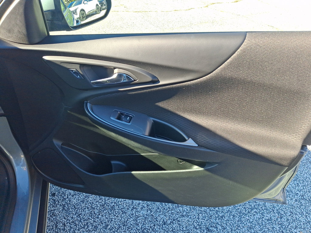 Used 2025 Chevrolet Malibu LT FWD image 10