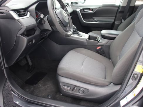 Certified 2022 Toyota RAV4 XLE image 11