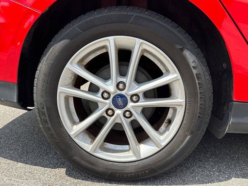 Used 2017 Ford Focus SE FWD image 15