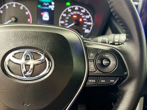Used 2024 Toyota Corolla Cross AWD Hybrid image 19