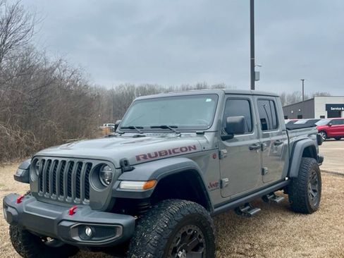 Used 2020 Jeep Gladiator Rubicon image 2