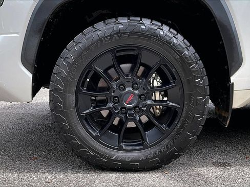 Used 2022 Toyota Tundra Limited w/ TRD Off-Road Package AWD/4WD image 33