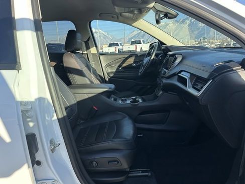 Used 2024 GMC Terrain Denali image 22