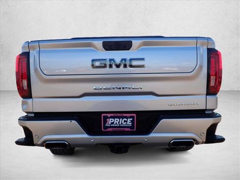 Used 2022 GMC Sierra 1500 Denali Ultimate AWD/4WD image 2