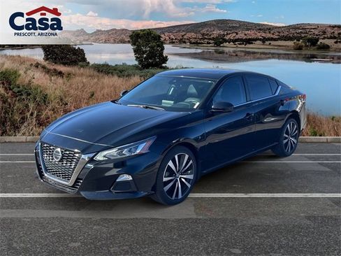 Used 2020 Nissan Altima 2.5 SR w/ Premium Package image 6
