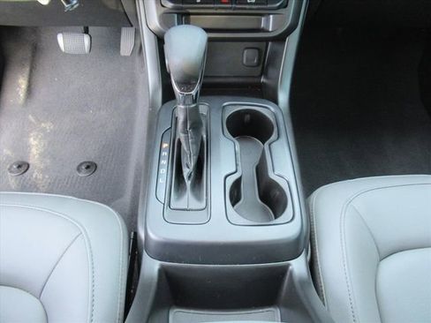 Used 2022 Chevrolet Colorado W/T w/ Custom Special Edition image 20