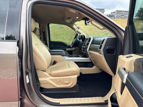 Certified 2020 Ford F350 Lariat w/ Lariat Ultimate Package AWD/4WD image 30