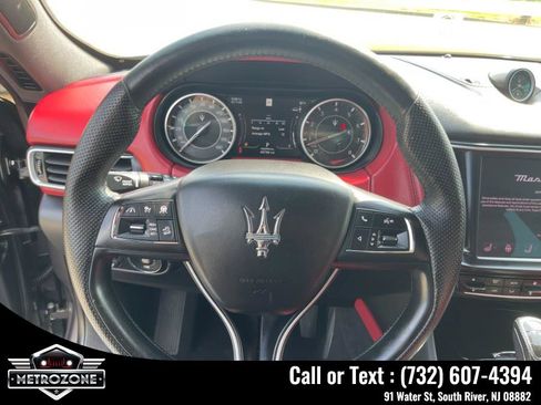 Used 2022 Maserati Levante GT image 25