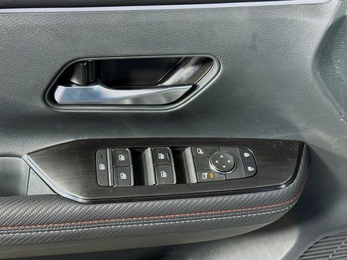 New 2026 Nissan Kicks SR w/ SR Premium Package image 19