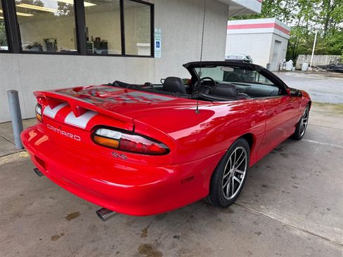 Used 2002 Chevrolet Camaro Z28 w/ SS Performance/Appearance Pkg RWD image 3