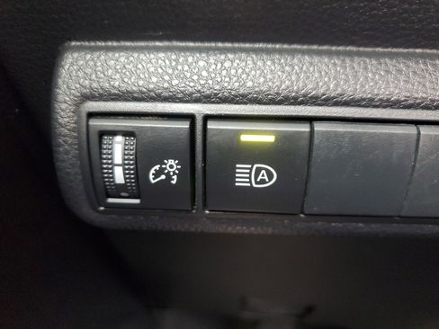 Used 2023 Toyota Corolla SE image 28