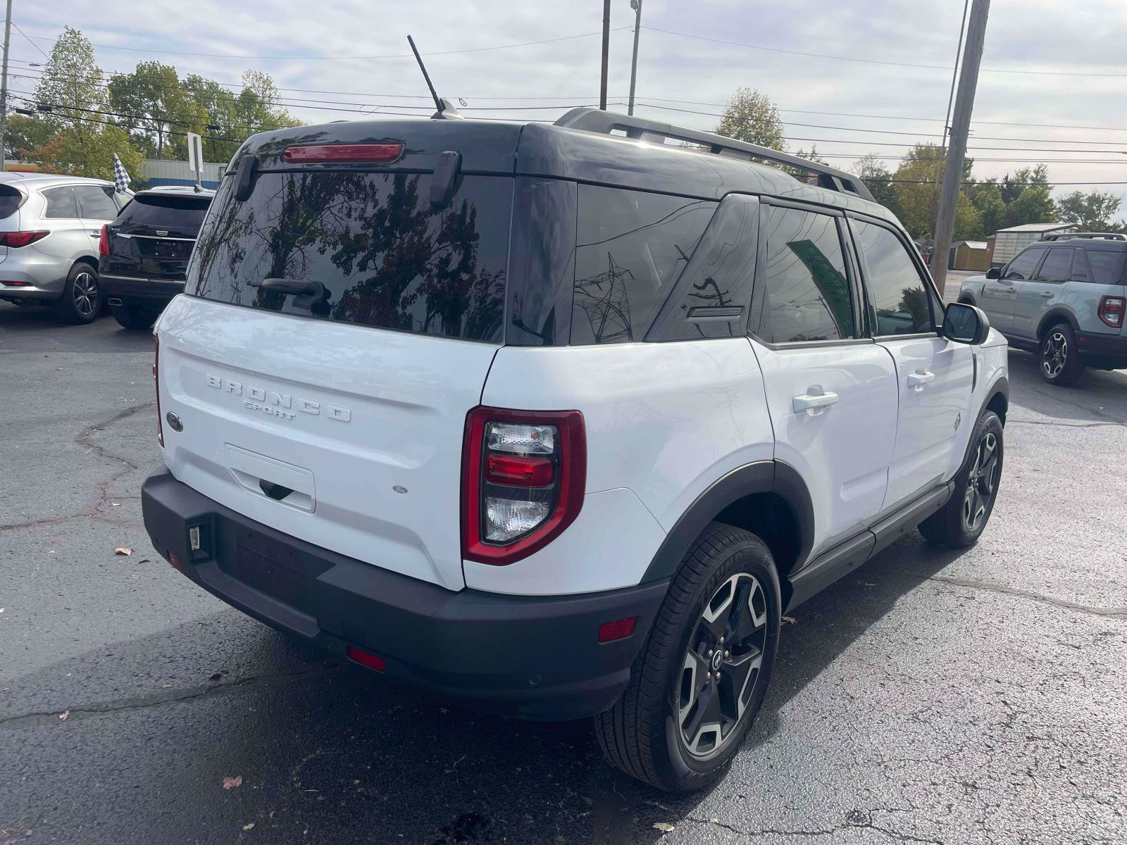 Used 2023 Ford Bronco Sport Outer Banks w/ Tech Package AWD/4WD image 8