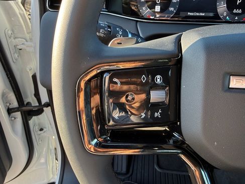 Certified 2026 Land Rover Range Rover Evoque Dynamic SE image 21