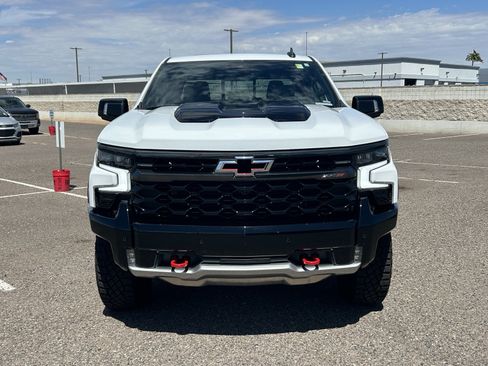 Used 2025 Chevrolet Silverado 1500 ZR2 w/ Technology Package AWD/4WD image 8
