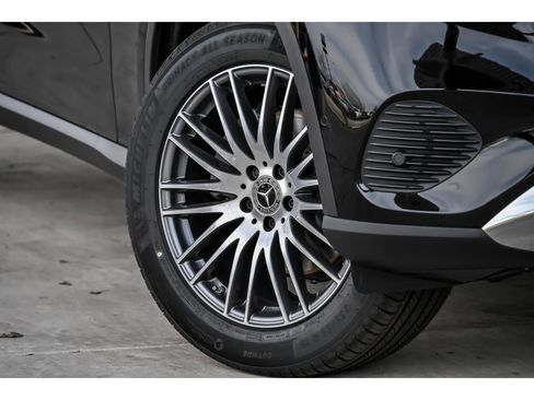 New 2026 Mercedes-Benz GLC 300 4MATIC image 3