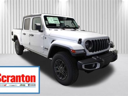 New 2025 Jeep Gladiator Sport