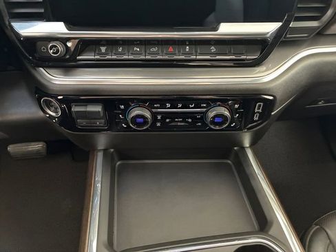 Certified 2024 Chevrolet Silverado 2500 High Country w/ High Country Premium Package AWD/4WD image 21