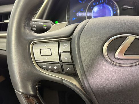 Used 2020 Lexus ES 350 w/ Premium Package FWD image 16