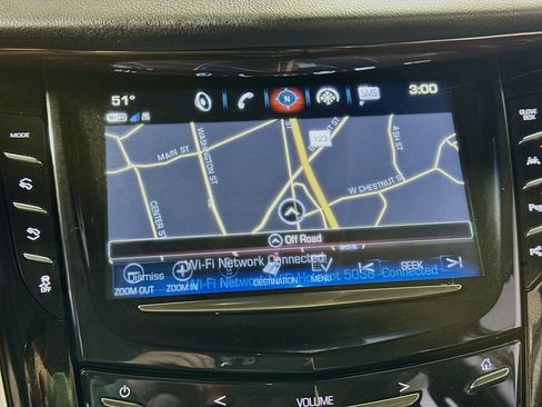 Used 2019 Cadillac Escalade ESV Premium Luxury image 2