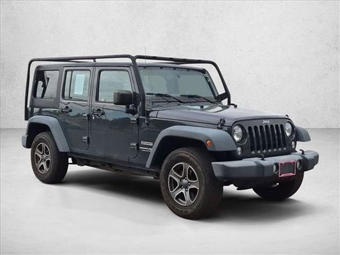 Used 2018 Jeep Wrangler Unlimited Sport AWD/4WD image 3