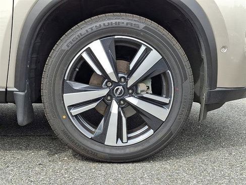 Certified 2023 Nissan Rogue SL w/ SL Premium Package AWD/4WD image 8