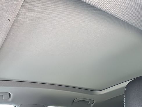 Used 2021 Audi e-tron Premium Plus w/ Premium Plus Package image 11