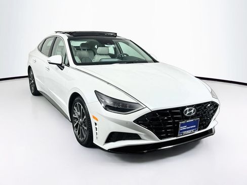 Certified 2022 Hyundai Sonata Limited w/ Cargo Package FWD image 1
