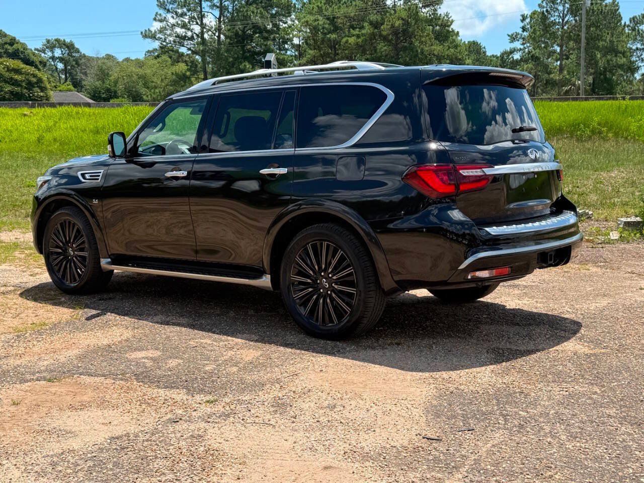 Used 2019 INFINITI QX80 Limited AWD/4WD image 3