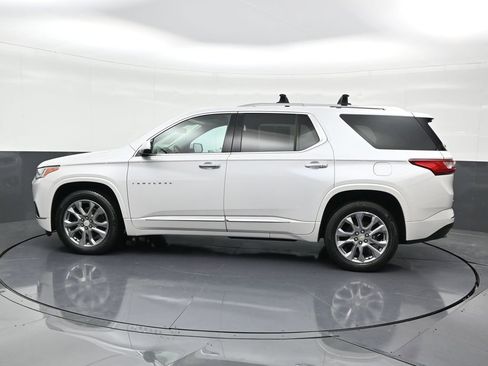 Used 2018 Chevrolet Traverse Premier w/ Driver Confidence II Package image 2