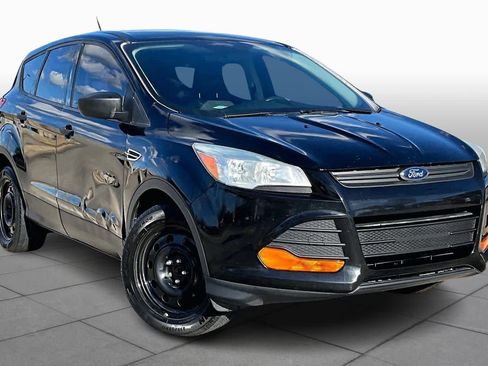 Used 2016 Ford Escape S image 2