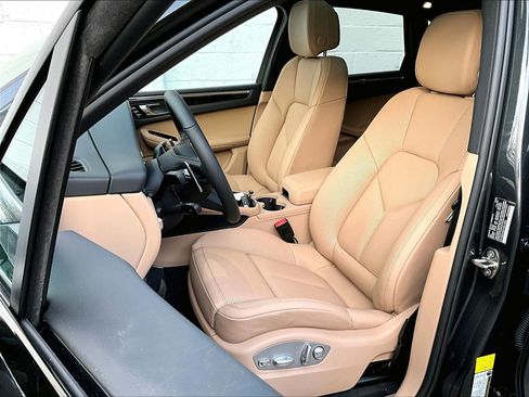 New 2026 Porsche Macan S image 5