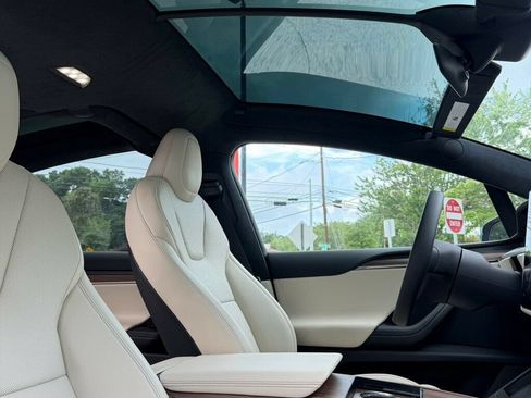Used 2026 Tesla Model X AWD/4WD image 9